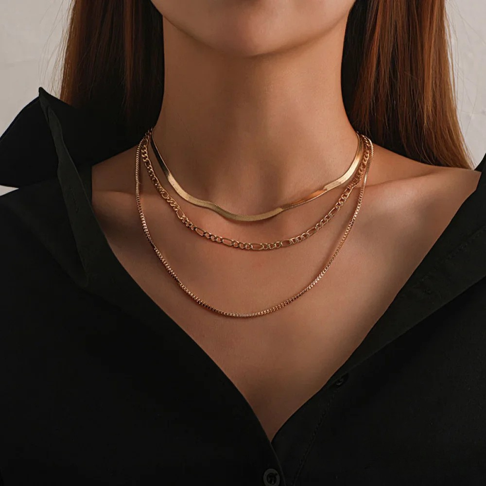 Collier vintage à 3 rangs